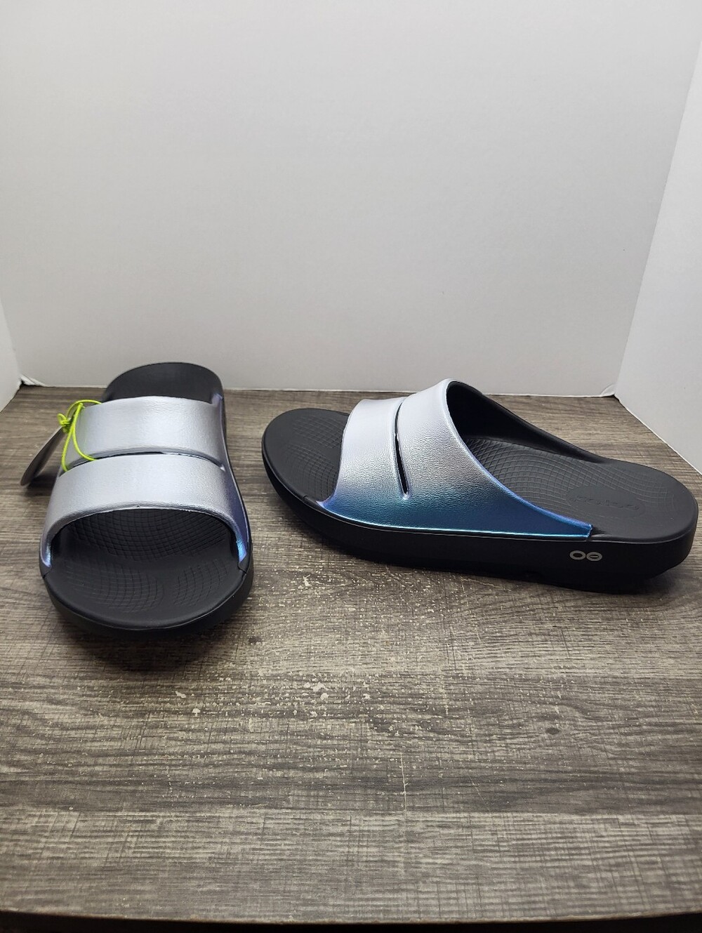 Oofos OOahh Luxe Slide Frost Women's Size 10 Summer Beach Recovery New